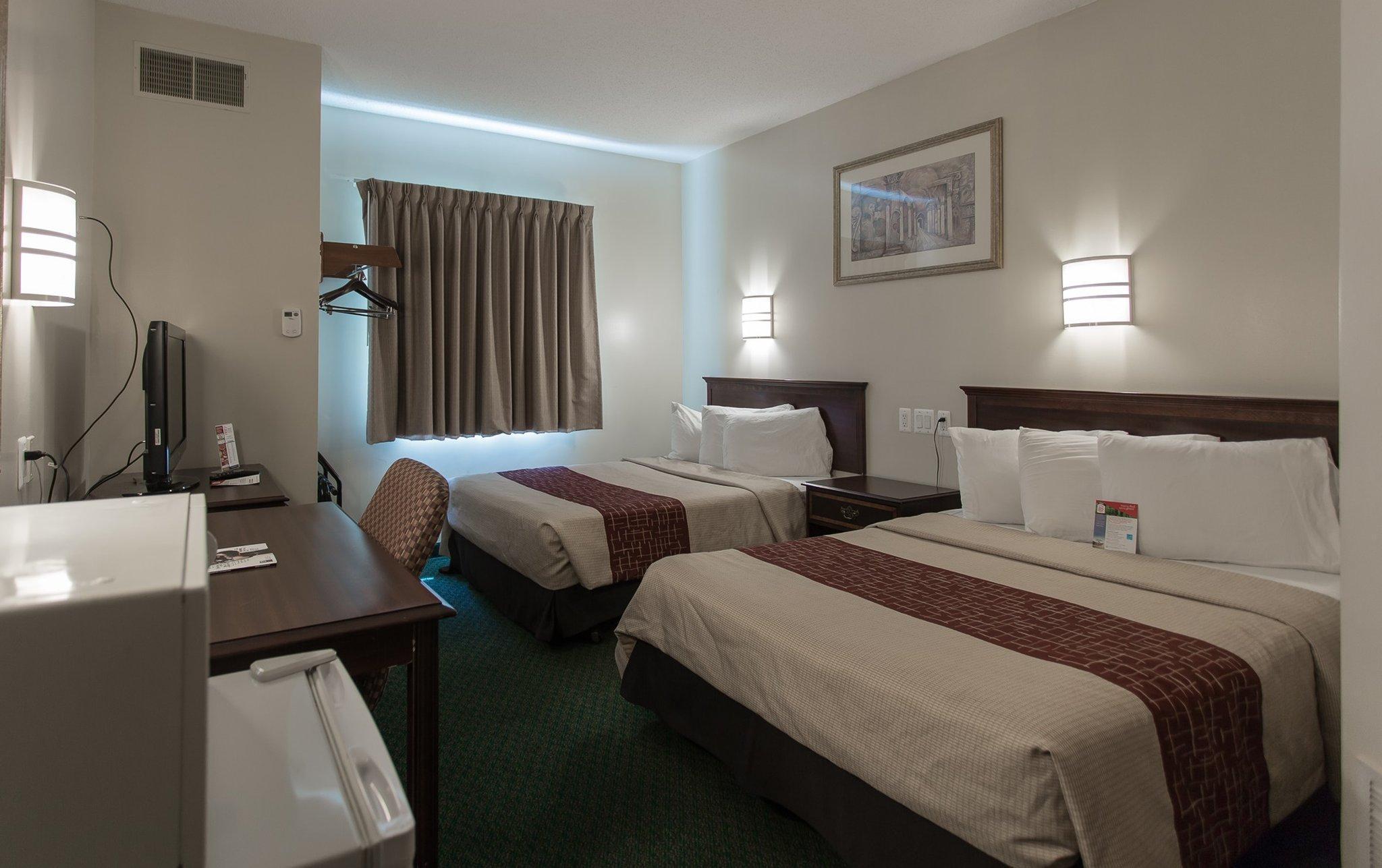 Travelodge By Wyndham Romulus Detroit Airport Экстерьер фото
