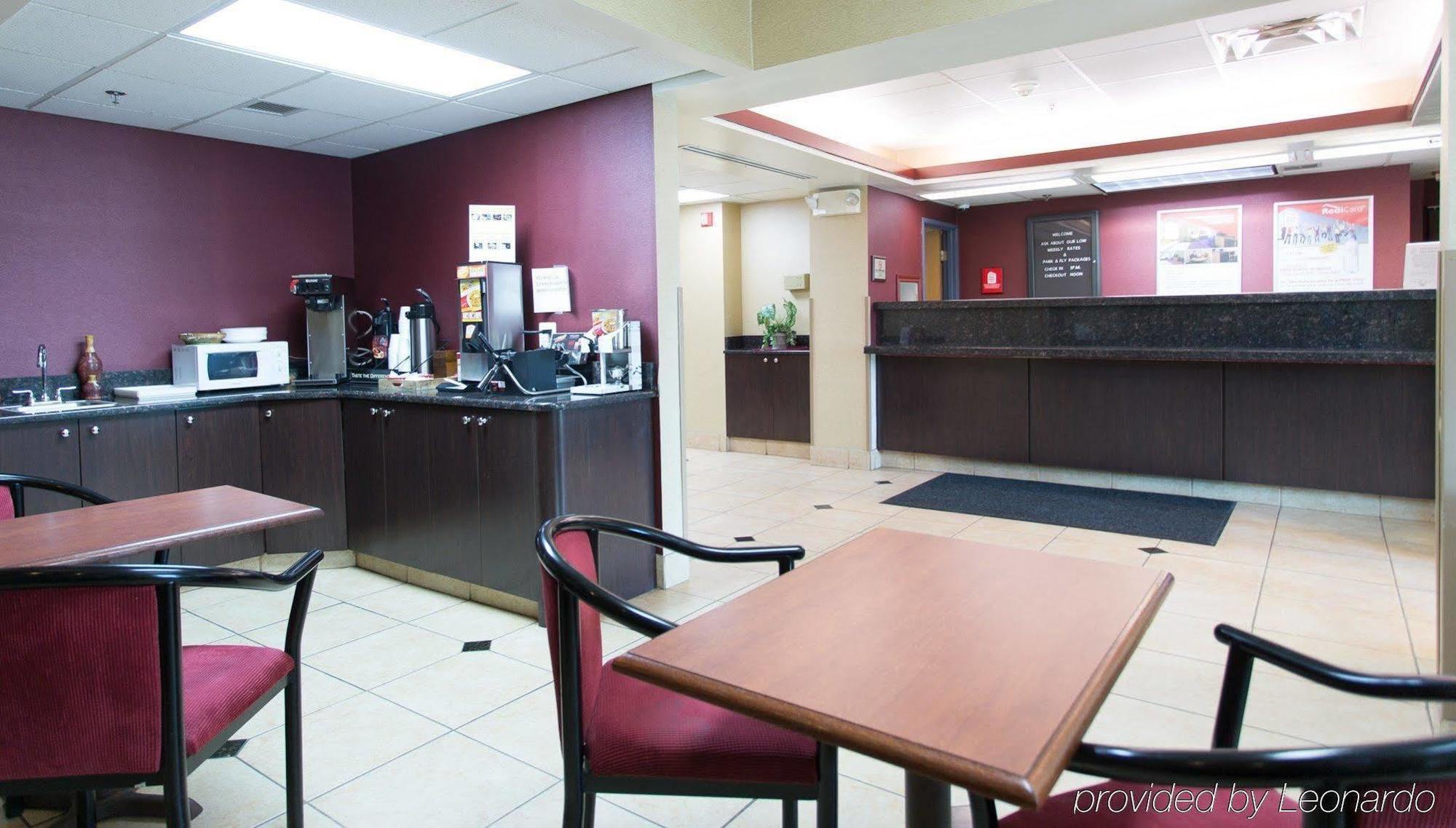 Travelodge By Wyndham Romulus Detroit Airport Экстерьер фото